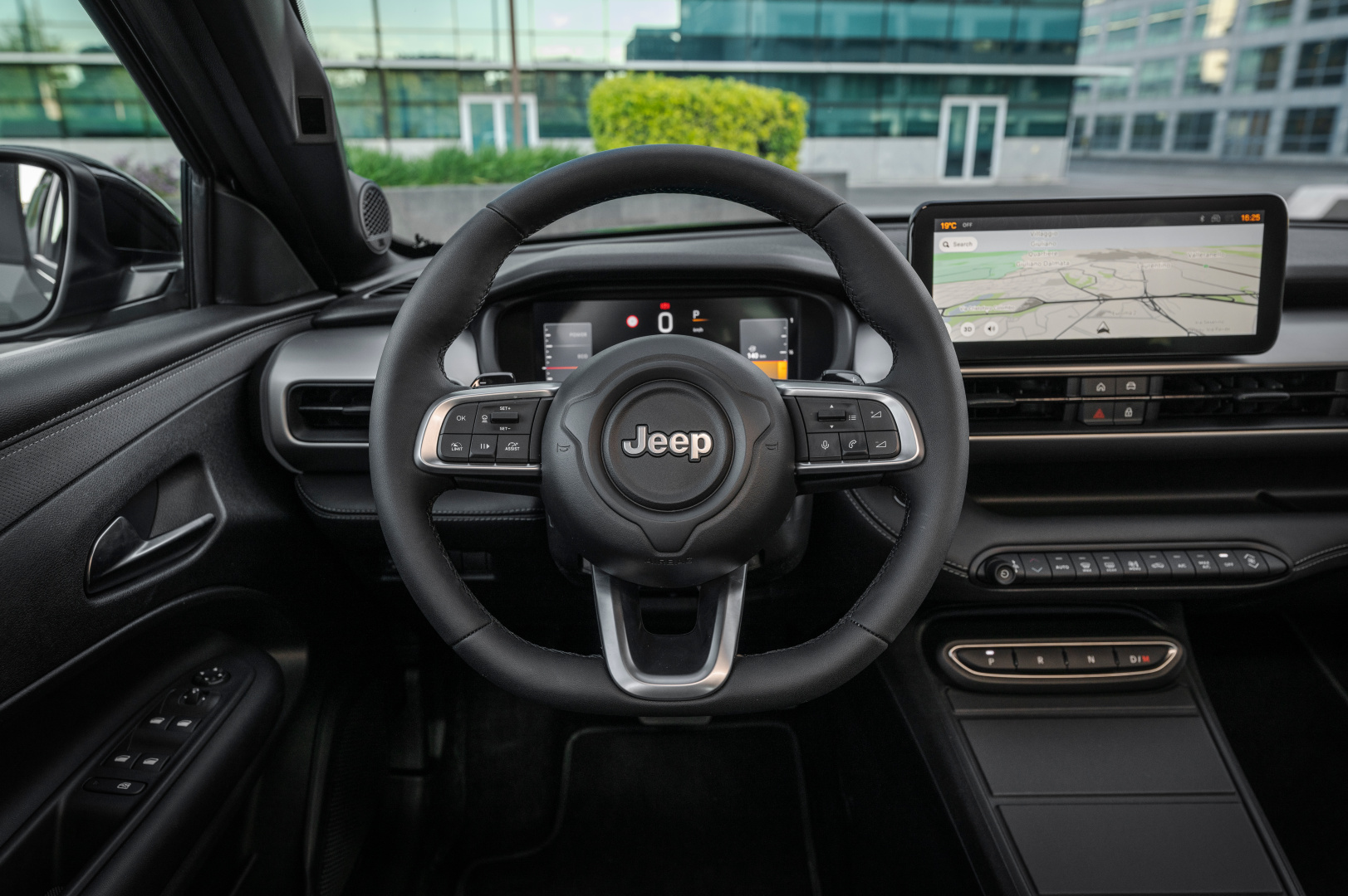 SMALL_NewJeepAvengerbeve-hybrid (17)